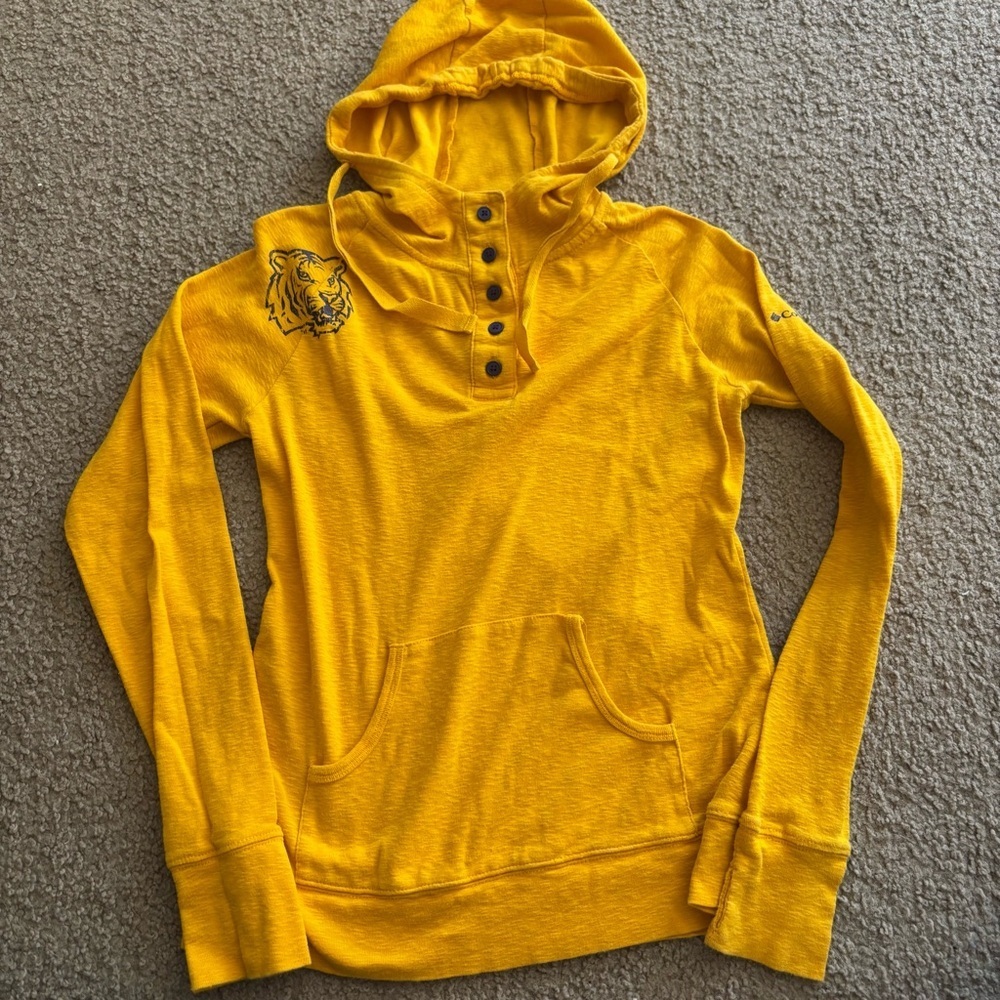 LSU Tigers yellow Columbia long sleeve hooded shirt, size Small